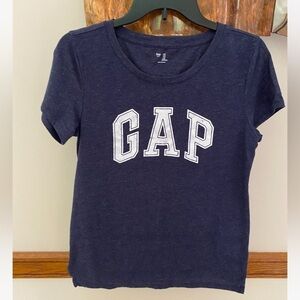 Gap Women’s Navy Blue Logo T-shirt size medium